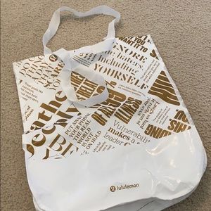 Lululemon bag